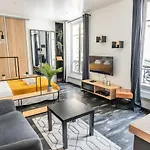 Design Studio Near Metro And Eiffel Tower