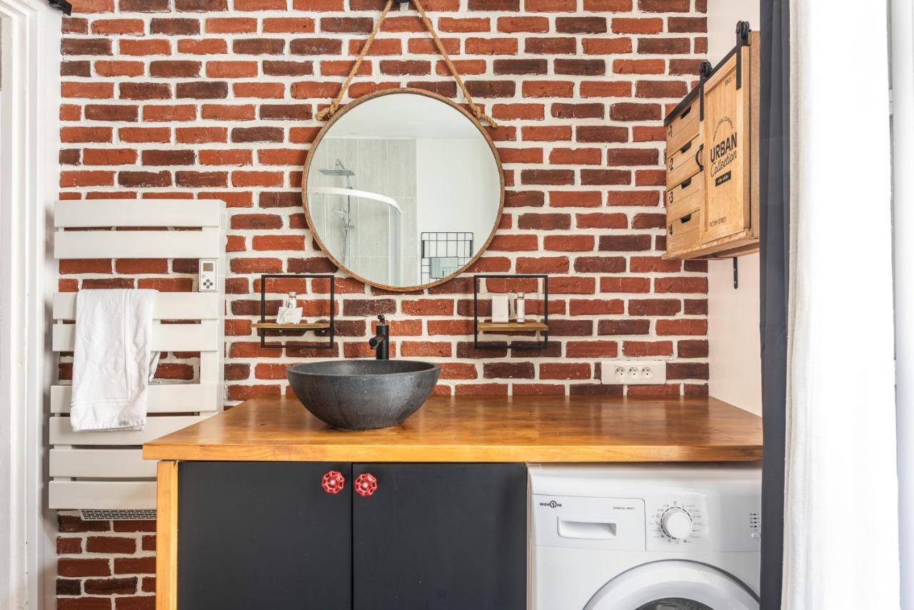 Design Near Metro And Eiffel Tower Appartement Parijs